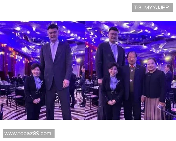 空姐们齐聚一堂热议姚明身高魅力与篮球传奇故事