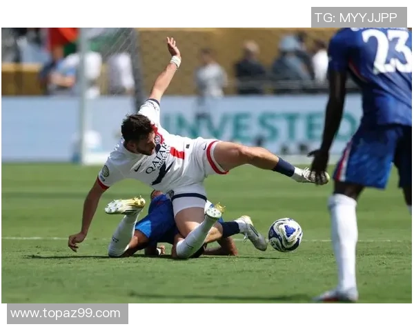 欧联杯精彩对决巴黎圣日耳曼逆转切尔西帽子戏法引爆全场激情