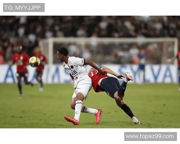 足总杯激战巴黎圣日耳曼与波尔图战成平局转会传闻引发全场热议 足总杯激战巴黎圣日耳曼与波尔图战成平局转会传闻引发全场热议