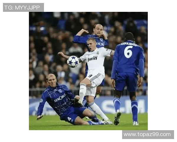 欧联杯精彩对决巴黎圣日耳曼逆转那不勒斯引发全场热议