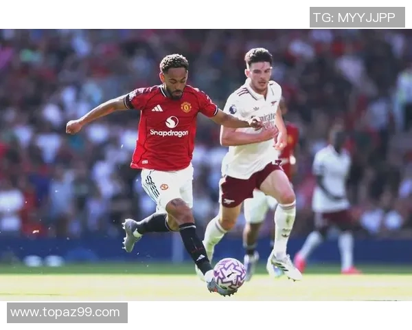 意甲激战：里昂大胜曼联红牌事件引发全场热议