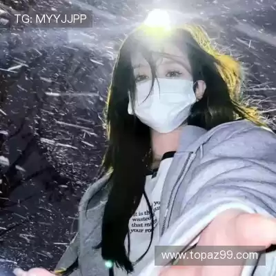 邹朵千